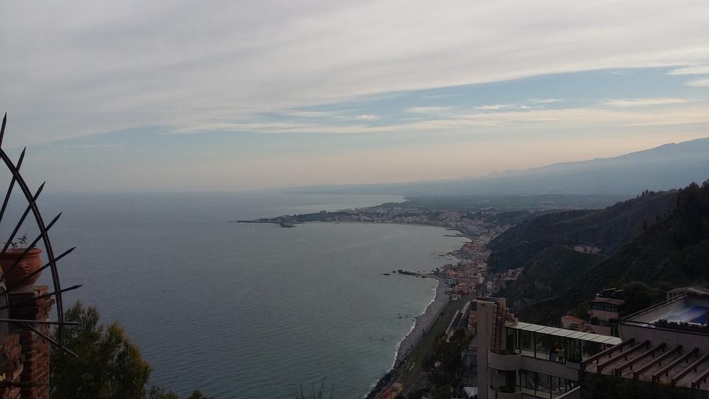 דירות Taormina Rainbow House מראה חיצוני תמונה
